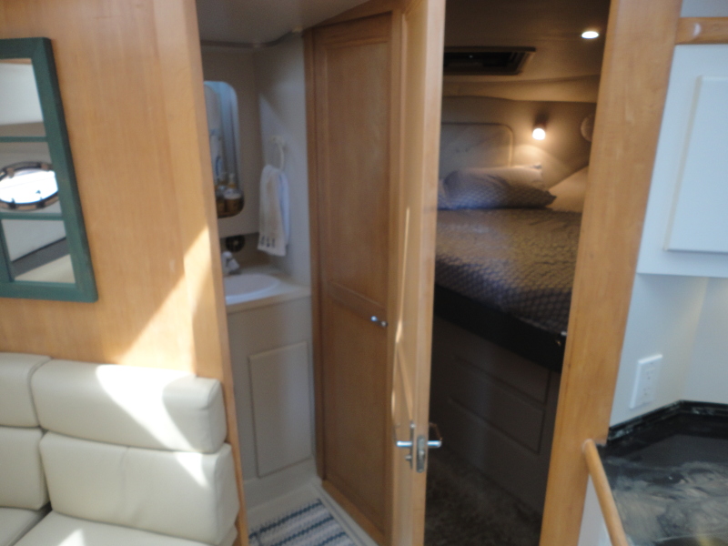 1995 Carver 370 Aft Cabin Motor Yacht