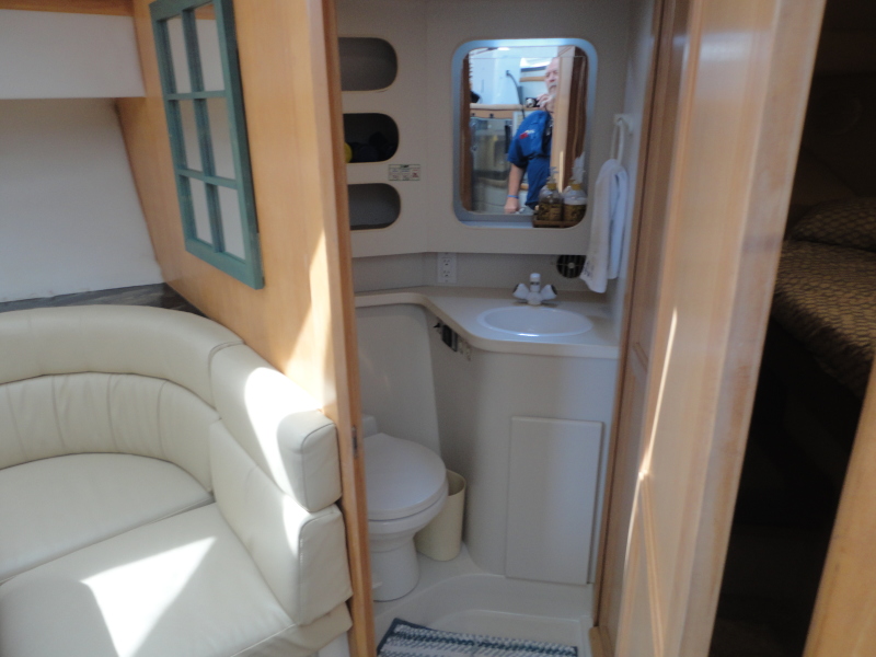 1995 Carver 370 Aft Cabin Motor Yacht