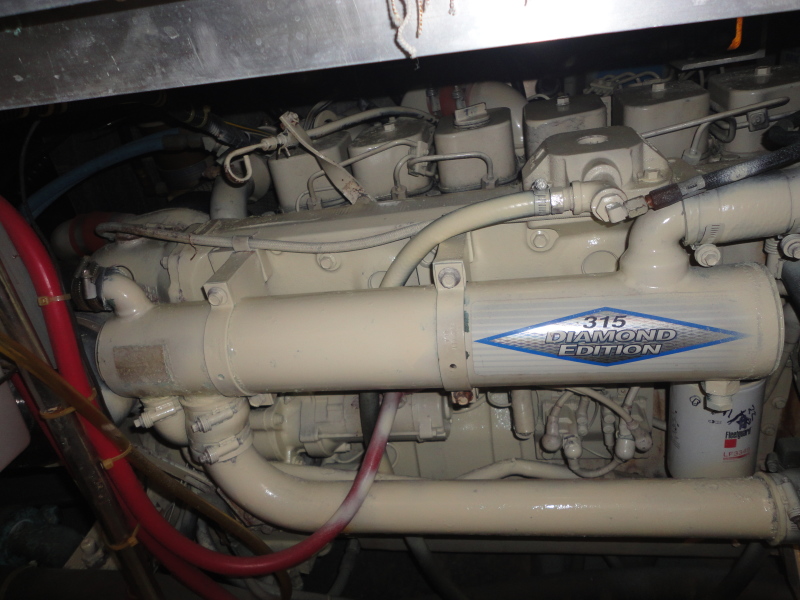 1995 Carver 370 Aft Cabin Motor Yacht