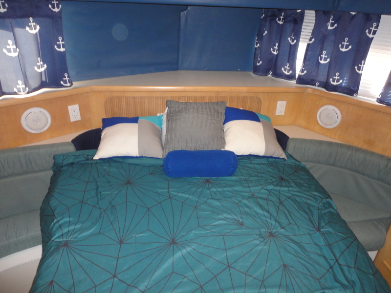 1995 Carver 370 Aft Cabin Motor Yacht