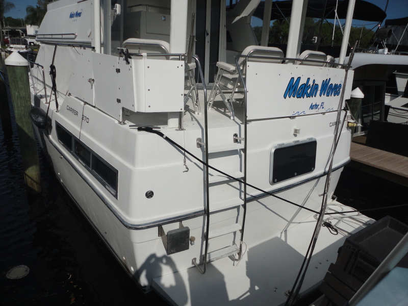 1995 Carver 370 Aft Cabin Motor Yacht