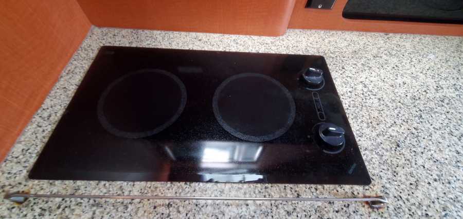 44 Glass Cooktop