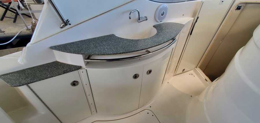 18 Cockpit Sink