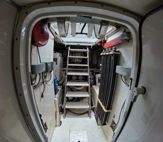 OFF LINE 84ft Northern Marine Yacht For Sale