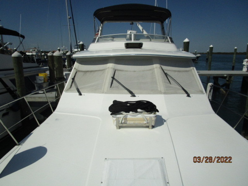44' Navigator foredeck aft