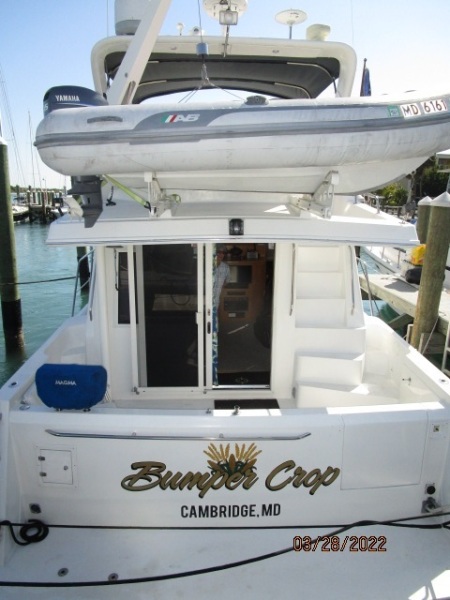 44' Navigator aft profile