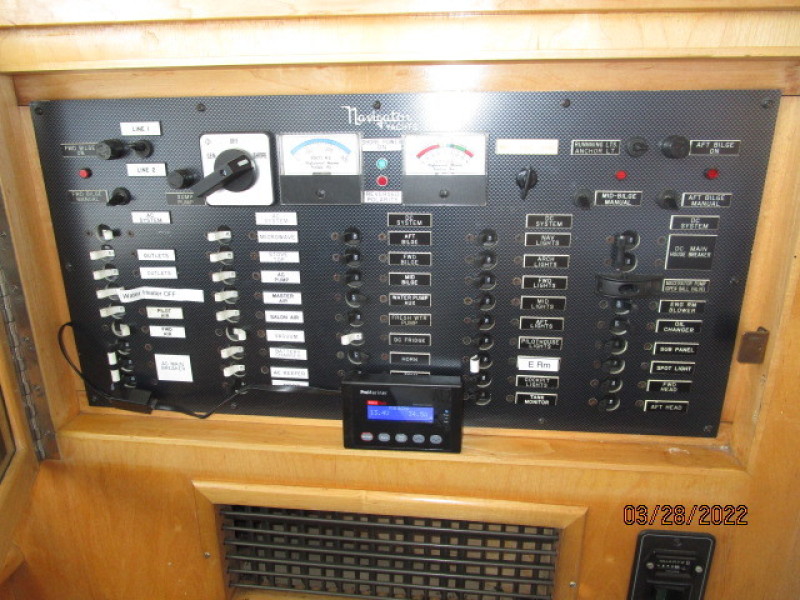 44' Navigator electrical panel