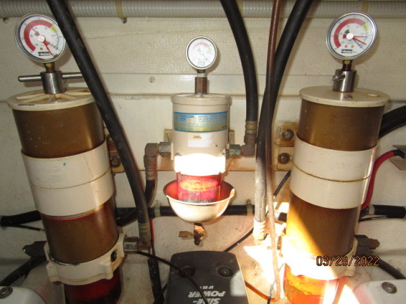 44' Navigator Racor fuel filters