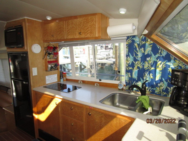 44' Navigator galley2