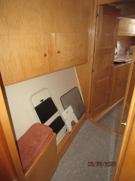 44' Navigator guest stateroom aft