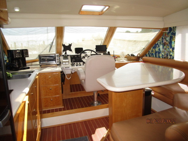 44' Navigator pilothouse forward