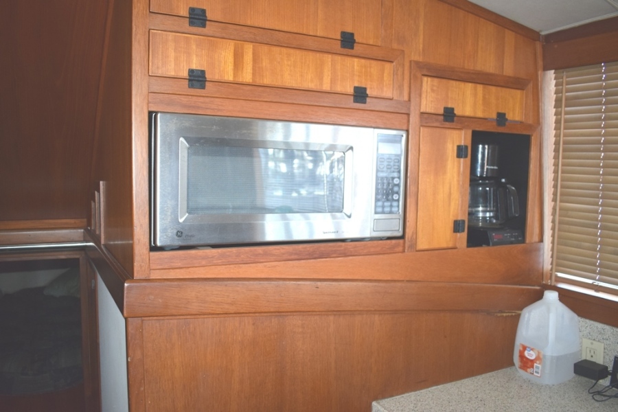 1986 Bertram III