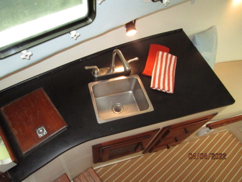 27' Albin galley1