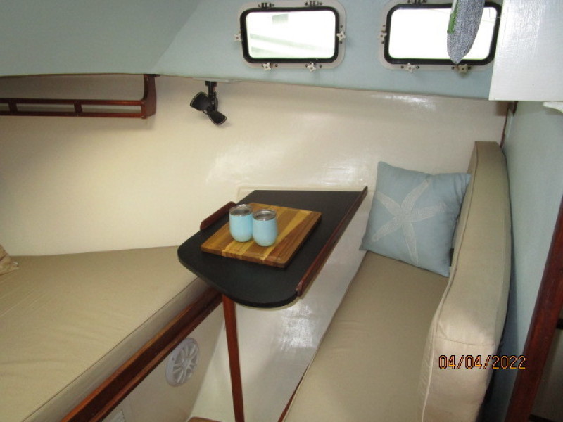 27' Albin lower deck starboard