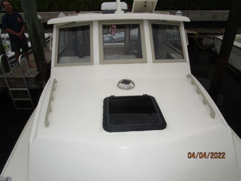 27' Albin foredeck