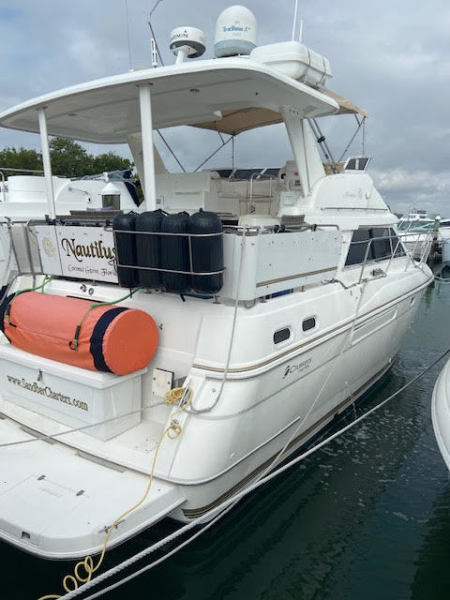 1998 Cruisers Yachts 3650