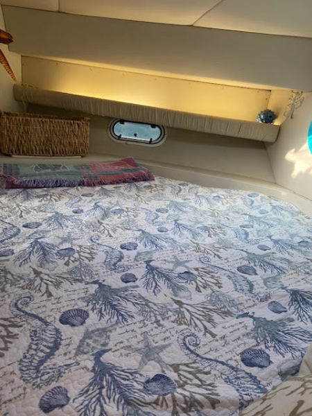 Forward stateroom 