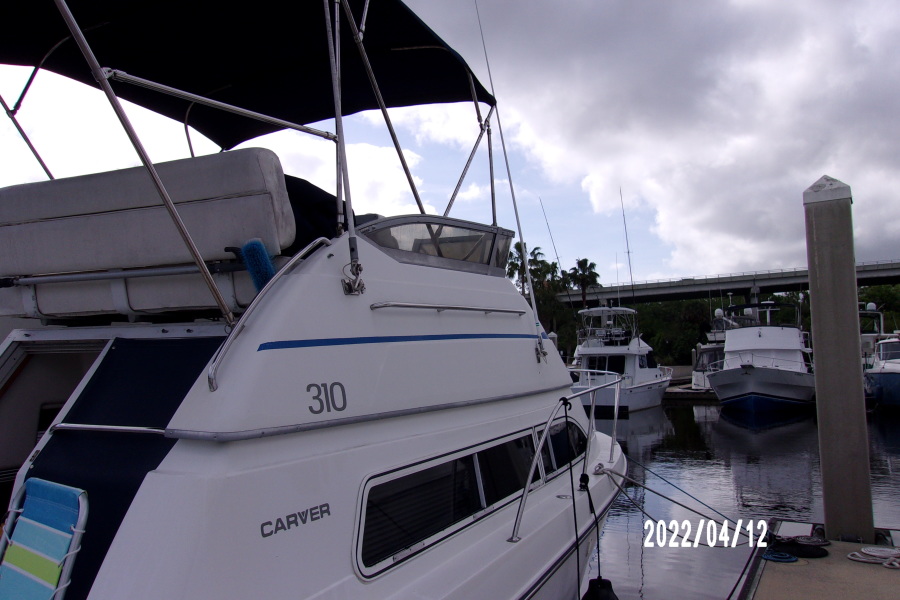 1995 Carver 310 Santego