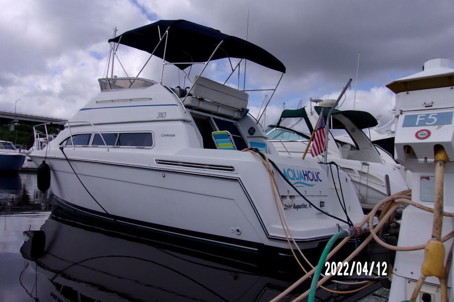 1995 Carver 310 Santego