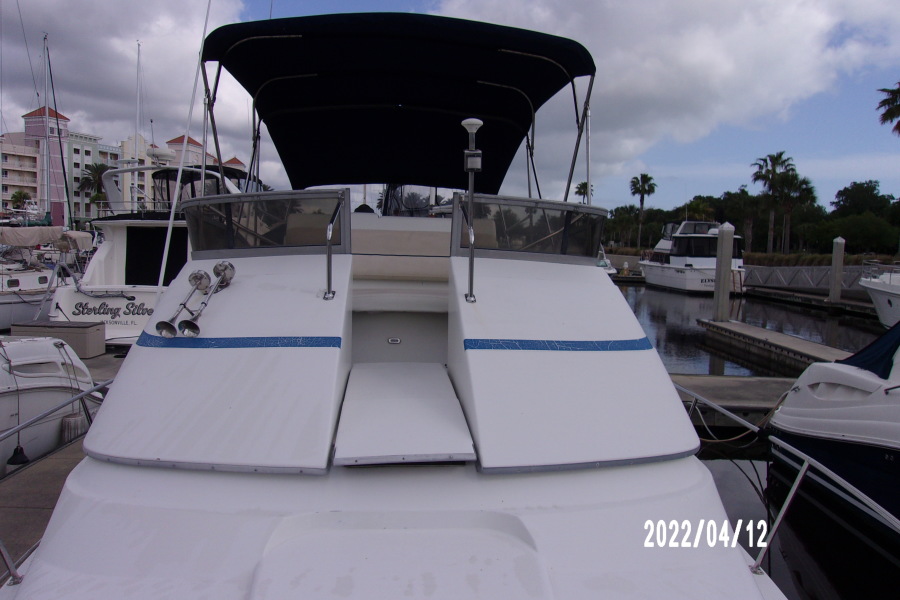 1995 Carver 310 Santego