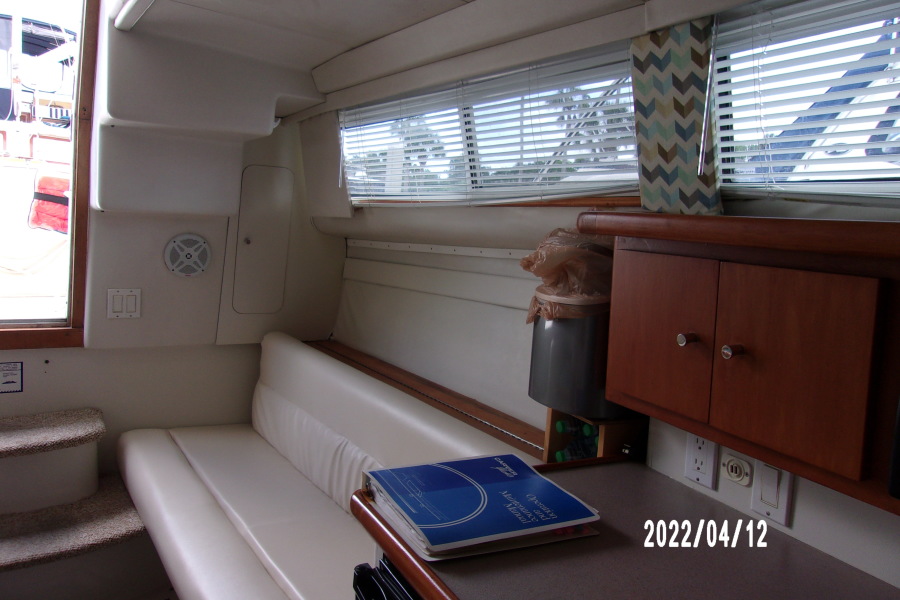 1995 Carver 310 Santego