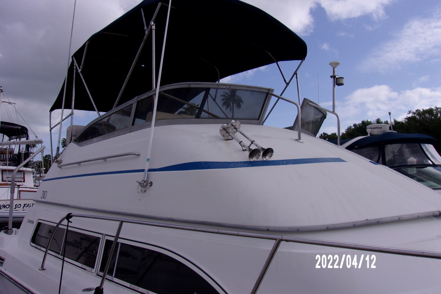 1995 Carver 310 Santego