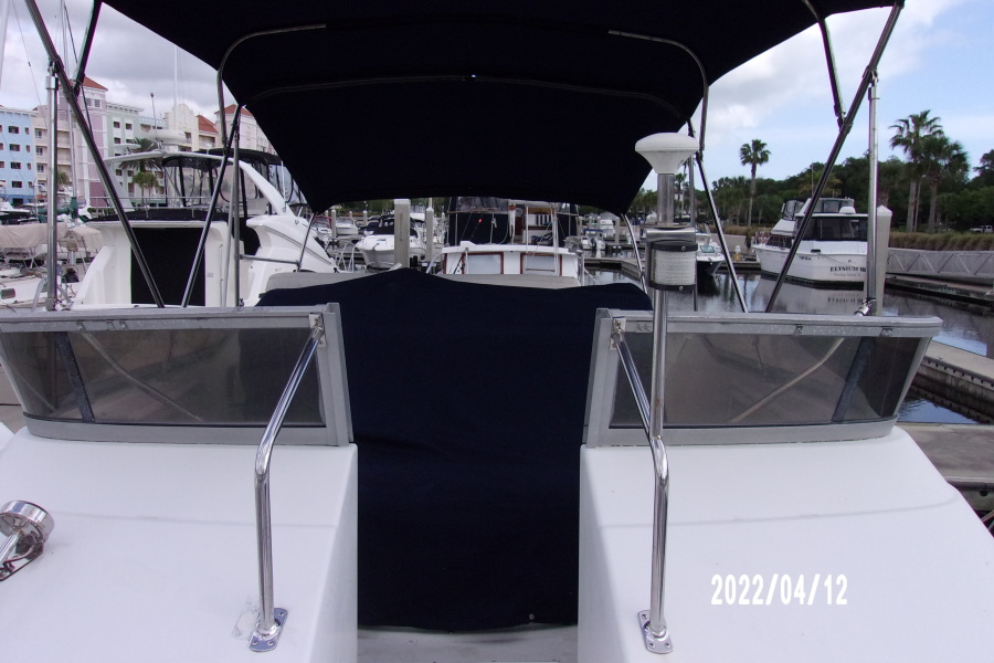 1995 Carver 310 Santego