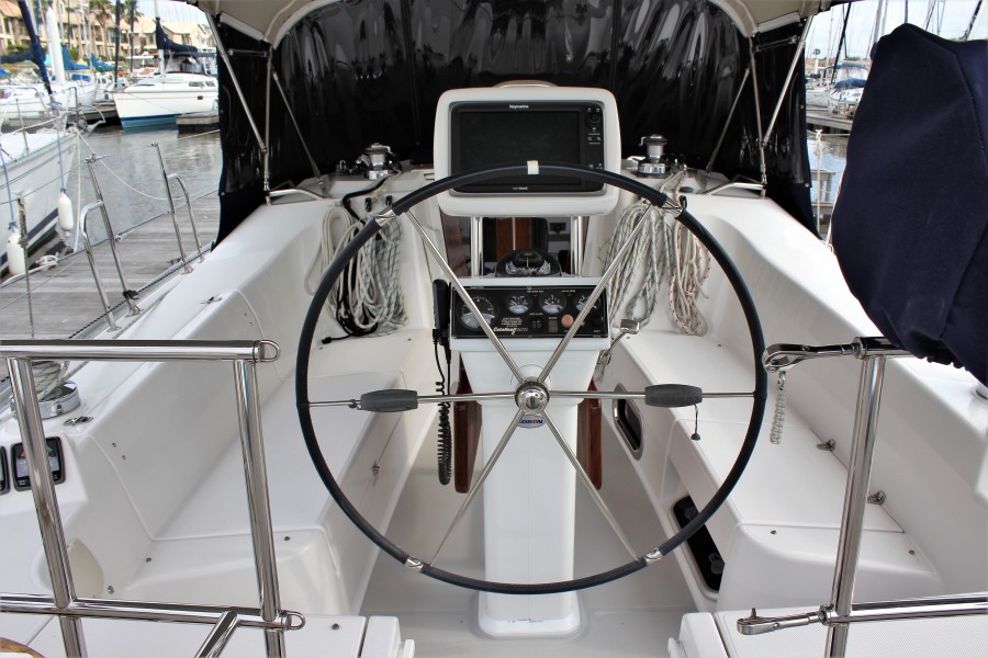 2012 Catalina 355