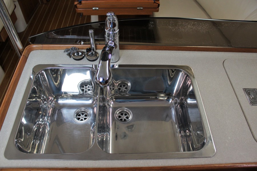 2012 Catalina 355