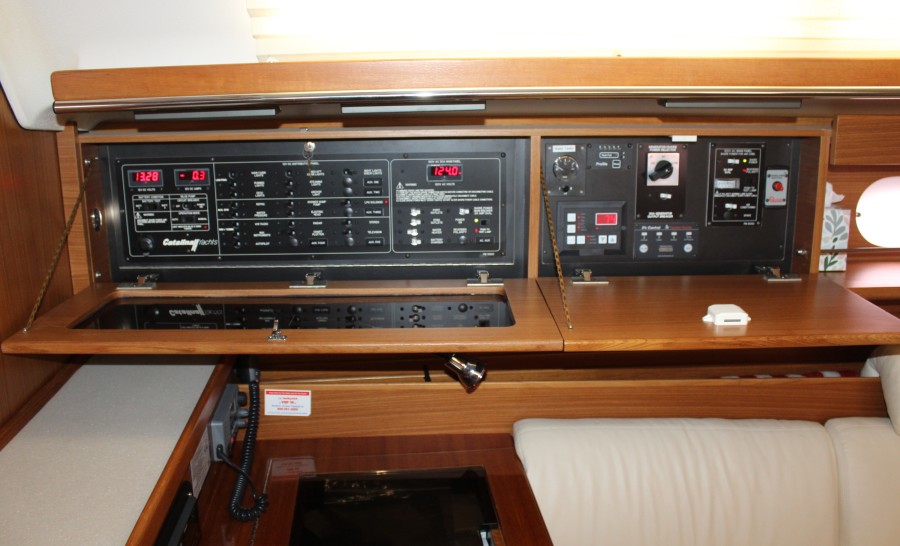 2012 Catalina 355