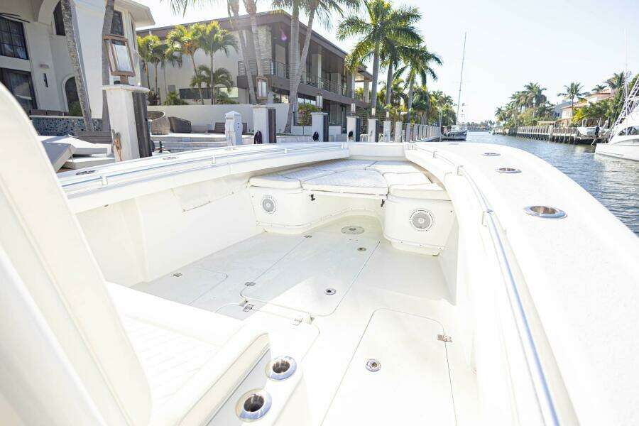Done Deal 32ft Yellowfin Yacht For Sale