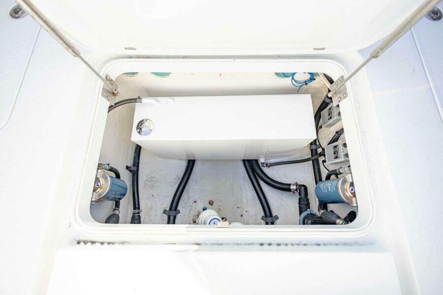 Done Deal 32ft Yellowfin Yacht For Sale