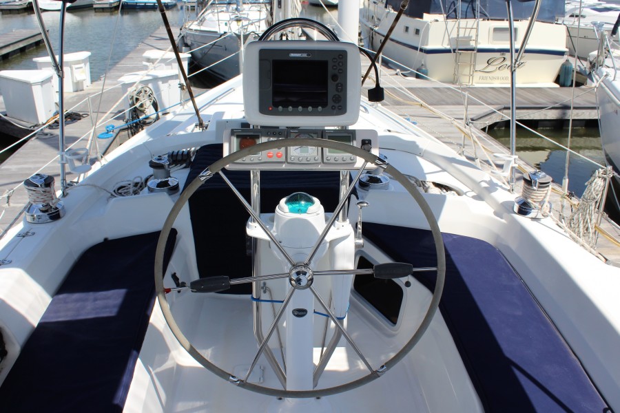 2004 Hunter 420