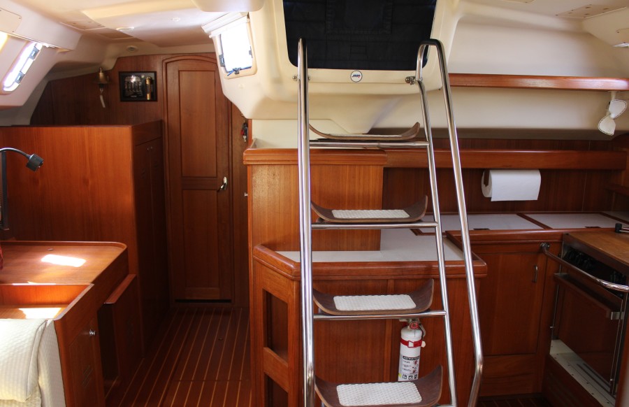 2004 Hunter 420