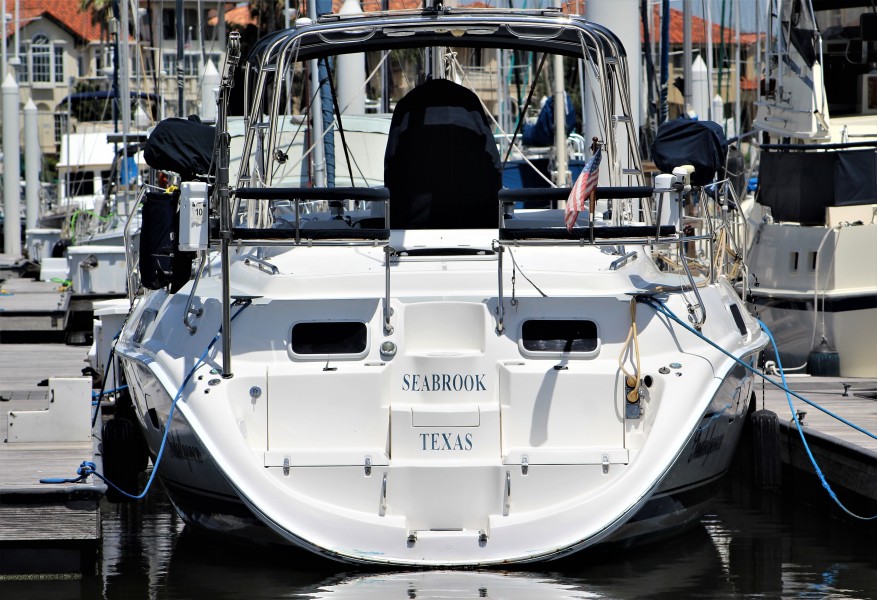 2004 Hunter 420