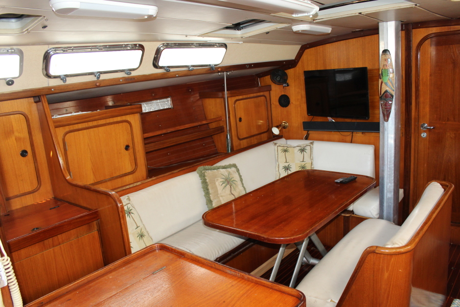 1988 Moorings Moorings 432