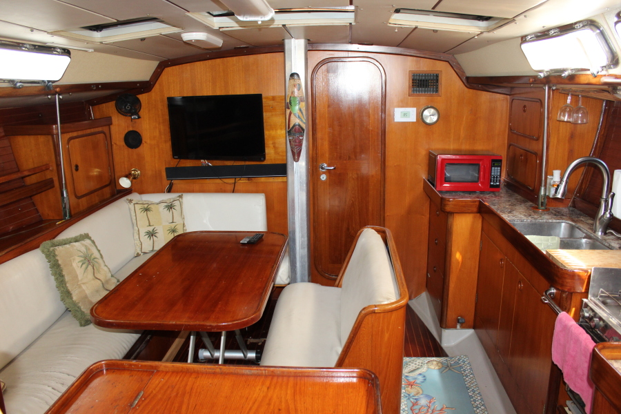 1988 Moorings Moorings 432