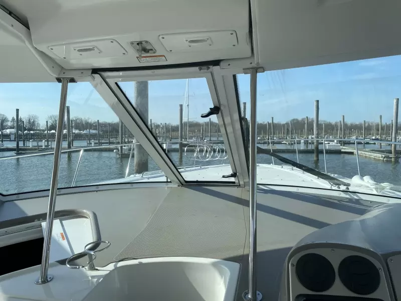 2008 Cruisers Yachts 390 Sport Coupe