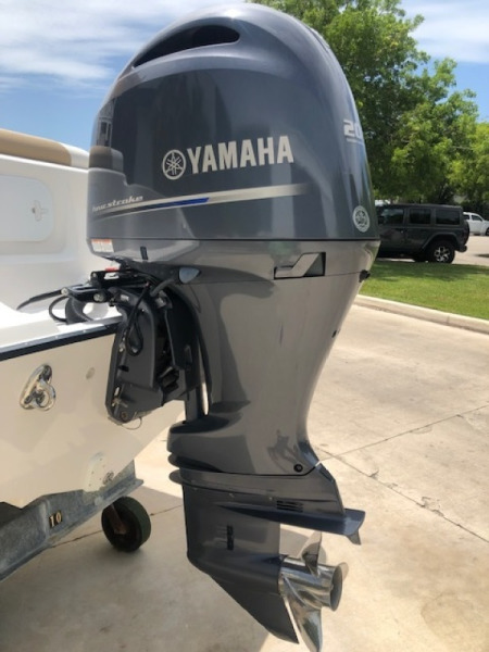 2015 Edgewater 208 CC