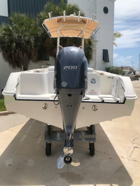 2015 Edgewater 208 CC