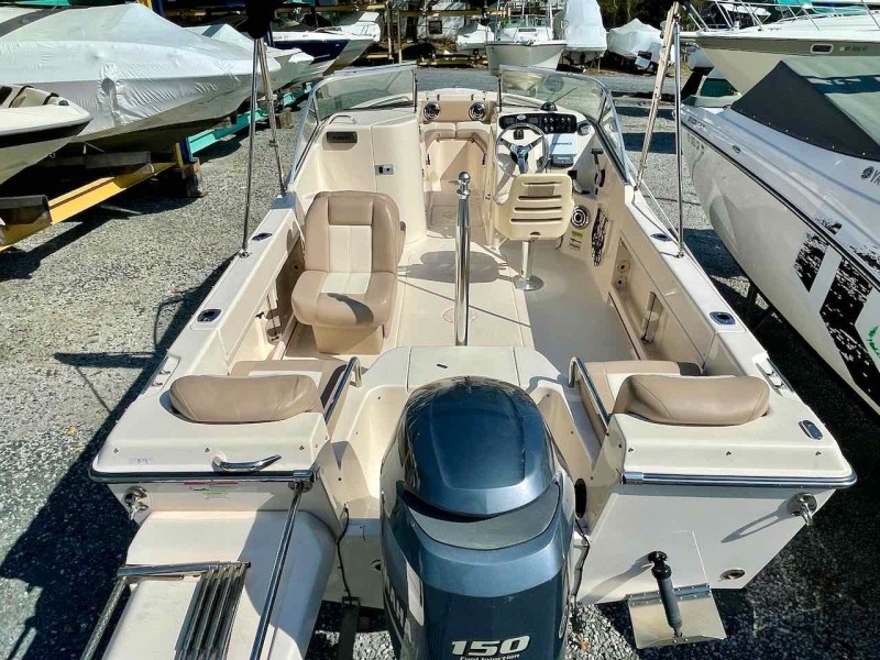 2013 Grady-White 205 Freedom