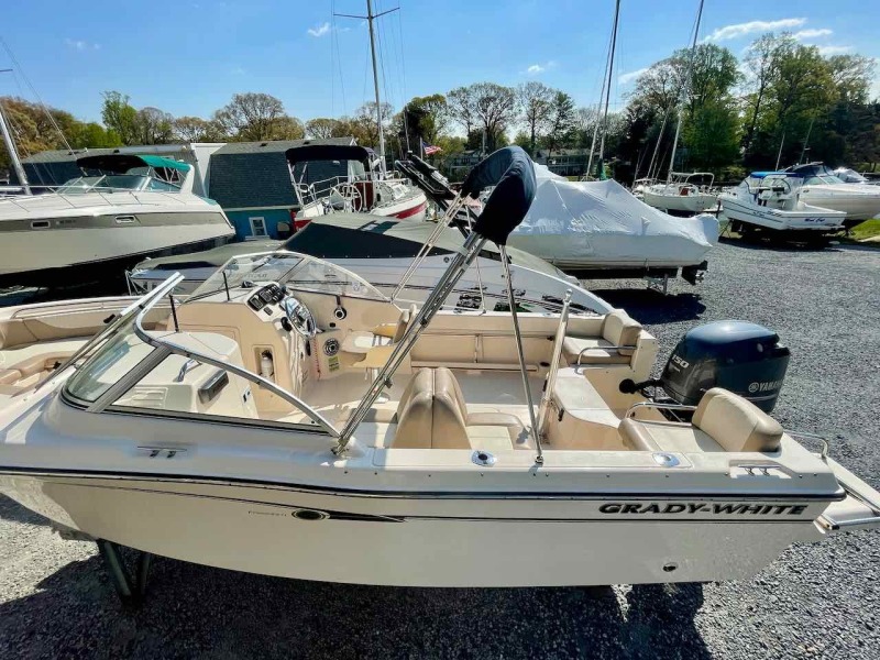 2013 Grady-White 205 Freedom