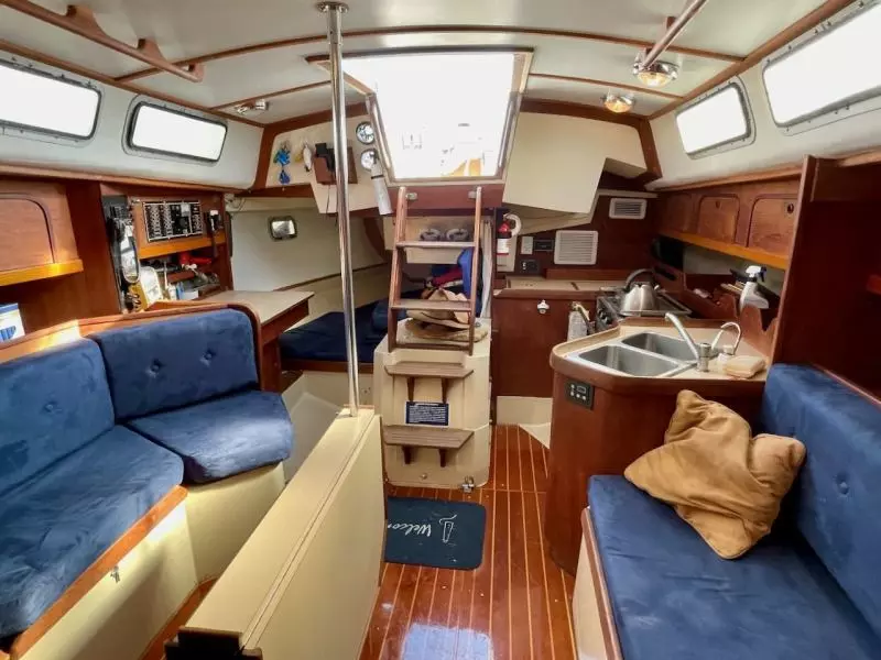 Raven 33ft CAL Yacht For Sale