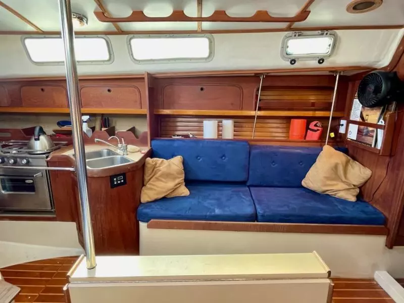 Raven 33ft CAL Yacht For Sale