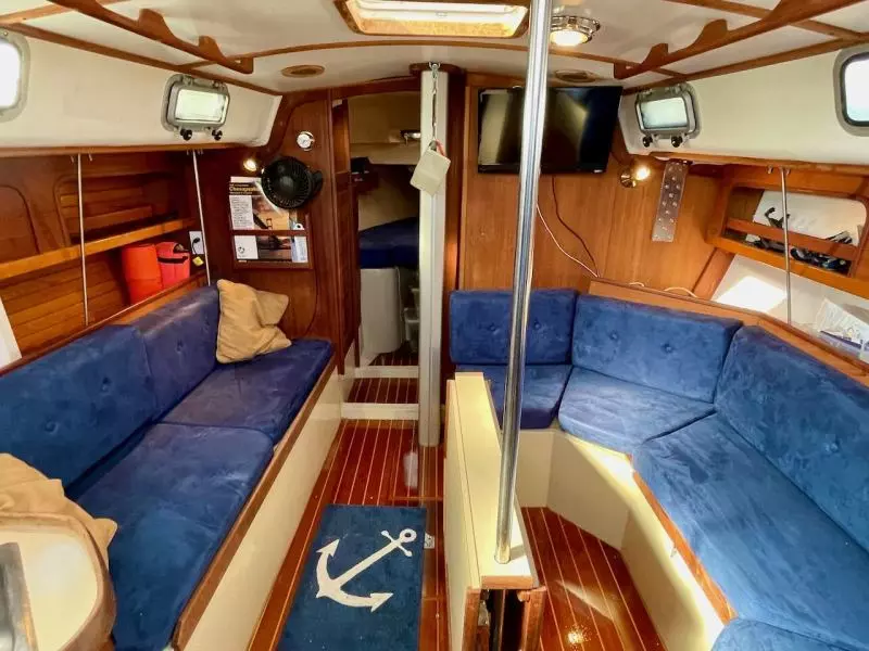Raven 33ft CAL Yacht For Sale