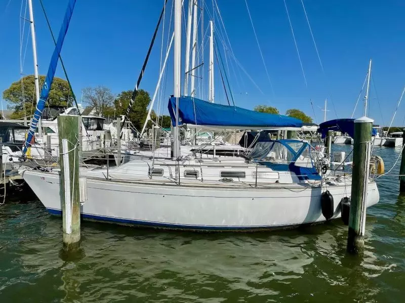 Raven 33ft CAL Yacht For Sale