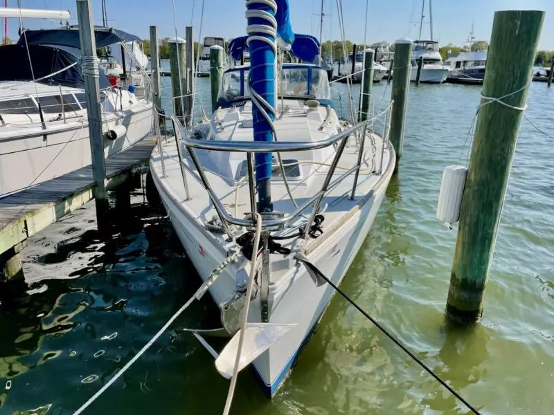 Raven 33ft CAL Yacht For Sale