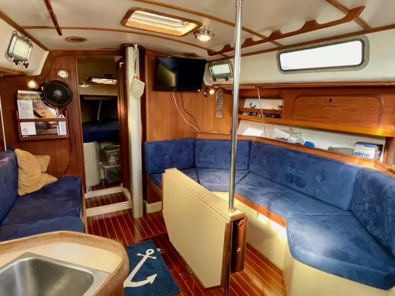 Raven 33ft CAL Yacht For Sale