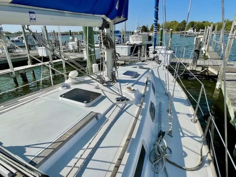 Raven 33ft CAL Yacht For Sale
