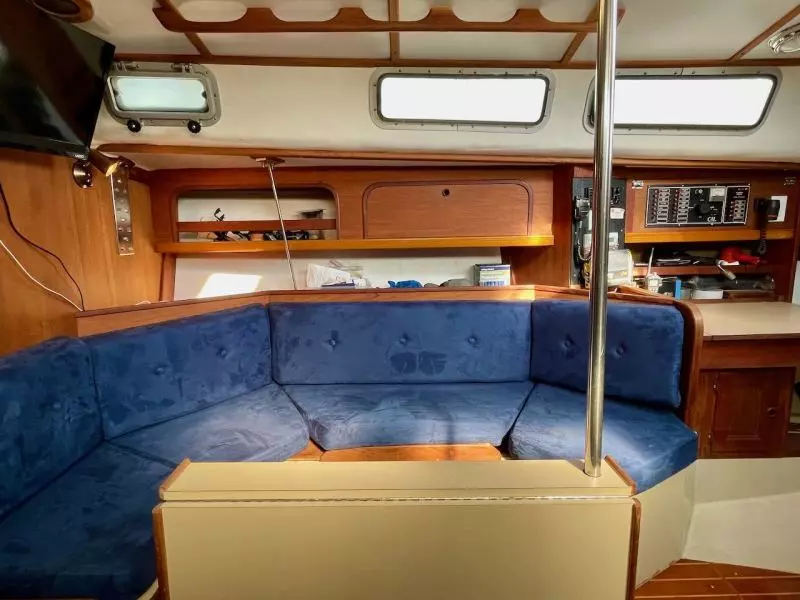 Raven 33ft CAL Yacht For Sale